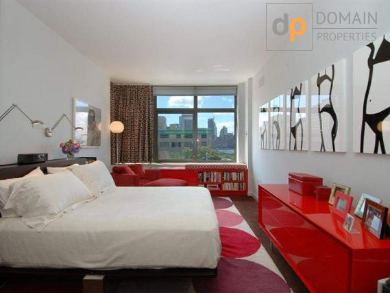Amazing Full Service Condo 2 bedrooms 2 baths in the Heart of West Village
