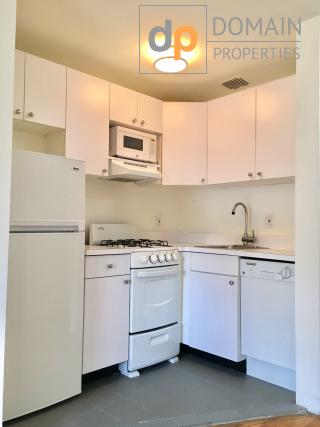 Beautiful Large 1 bedroom in the Upper West 75th street