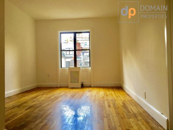 Beautiful Large 1 bedroom in the Upper West 75th street